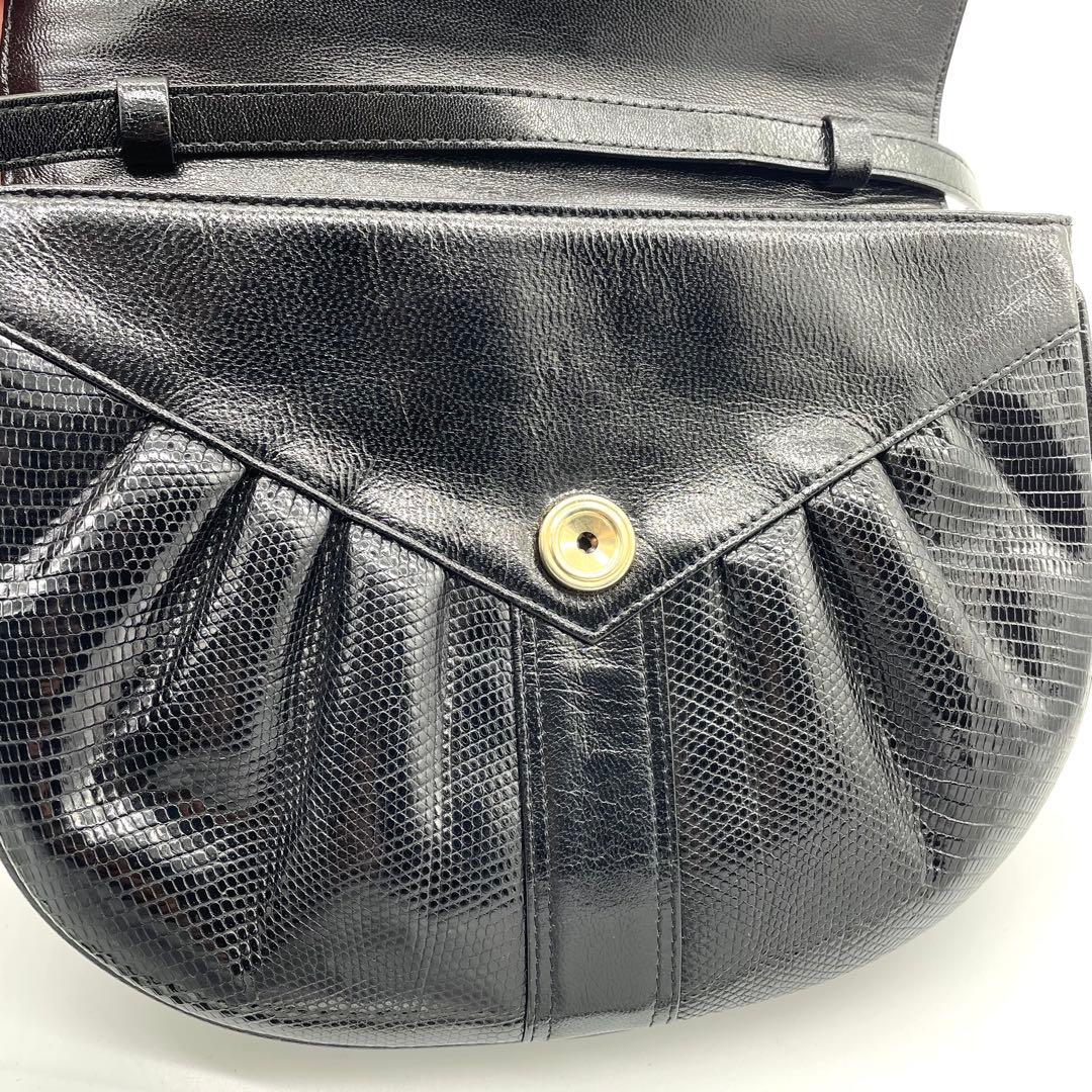 【極美品】イヴサンローラン　ショルダーバッグ　カサンドラロゴ　リザード　黒