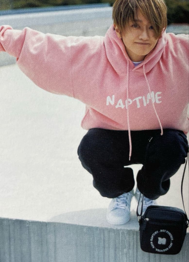 ナップタイム naptime. Nissy パーカー イエロー ピンク - メルカリ