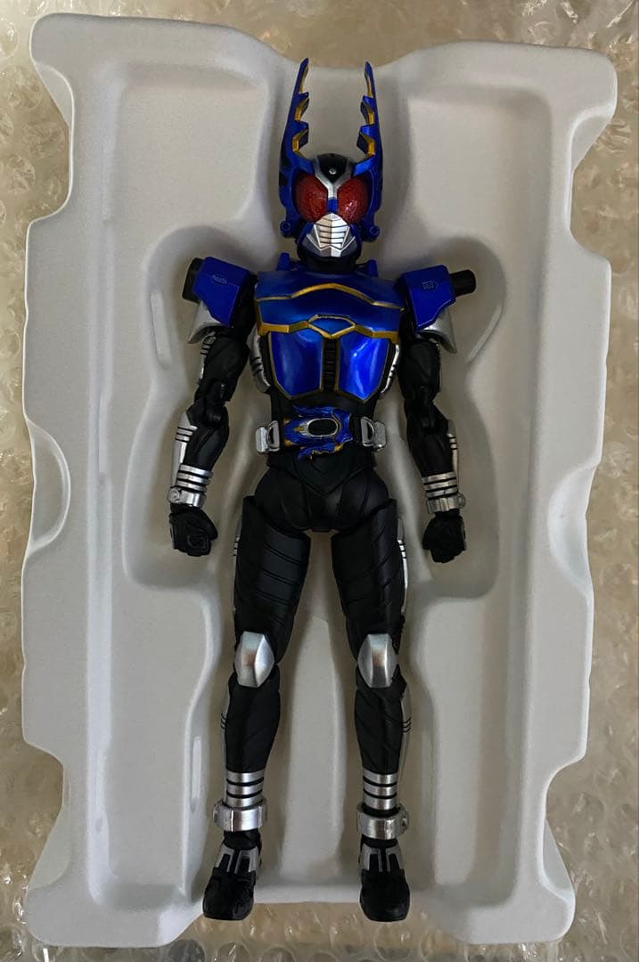 ま*)様 真骨彫 仮面ライダー カブト ガタック 10th Anniversar - メルカリ