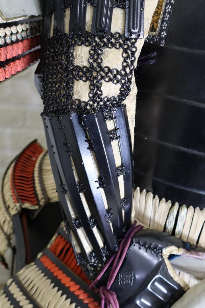 大人が着用出来る本格的な日本の武士甲冑一式（飾り鎧・美術品）　等身大　甲冑