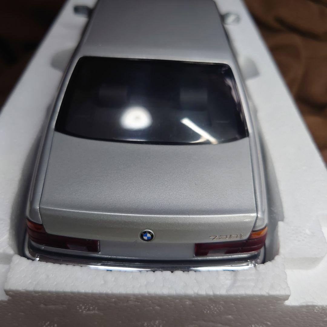 ミニチャンプス☆美品BMW730i・1987☆シルバー1/18ミニカー送料無料