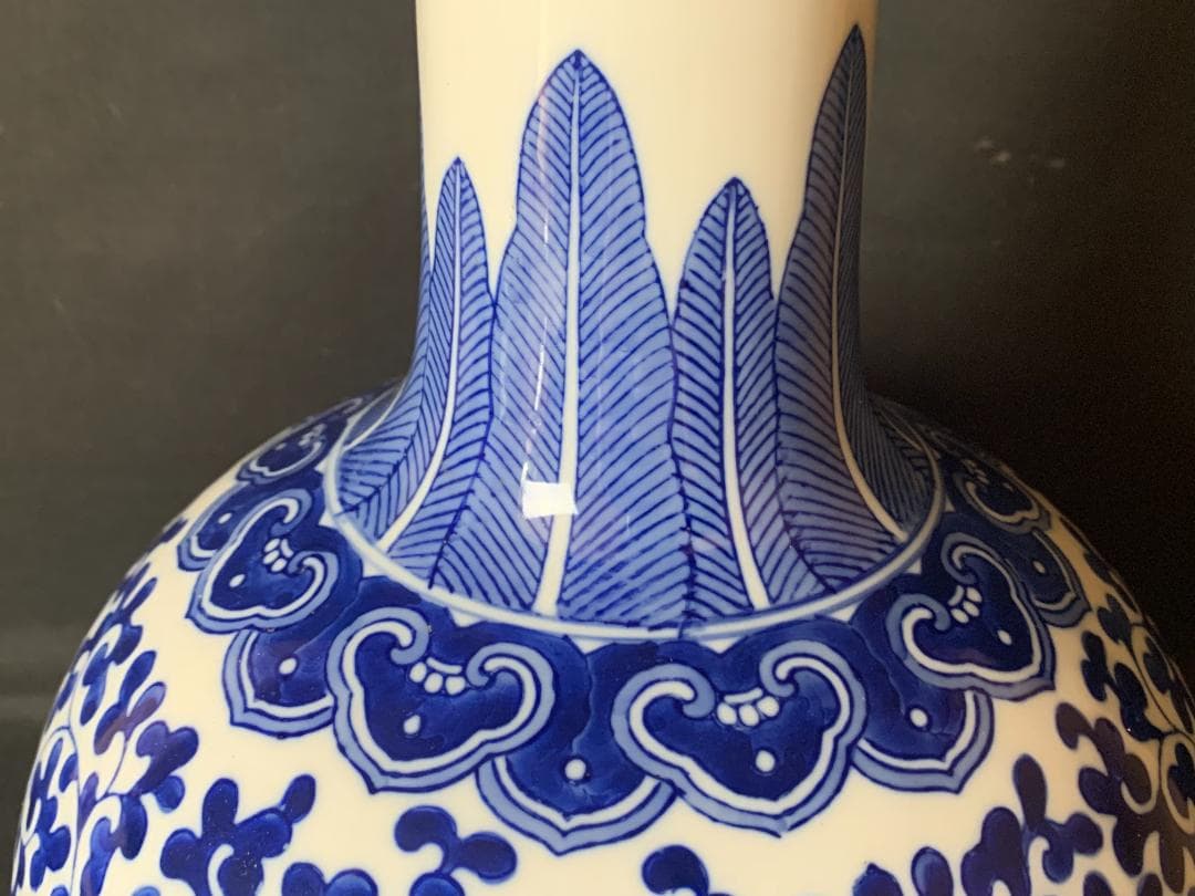唐物 景徳鎮製 青花 染付 唐草花文 大花瓶 高さ