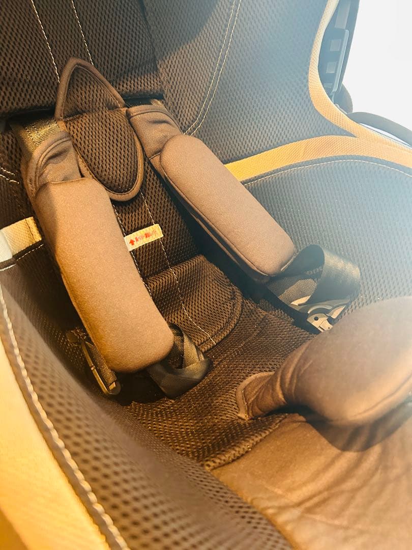 エールベベ クルット3iグランス チャイルドシート BF8514 AILEBEE