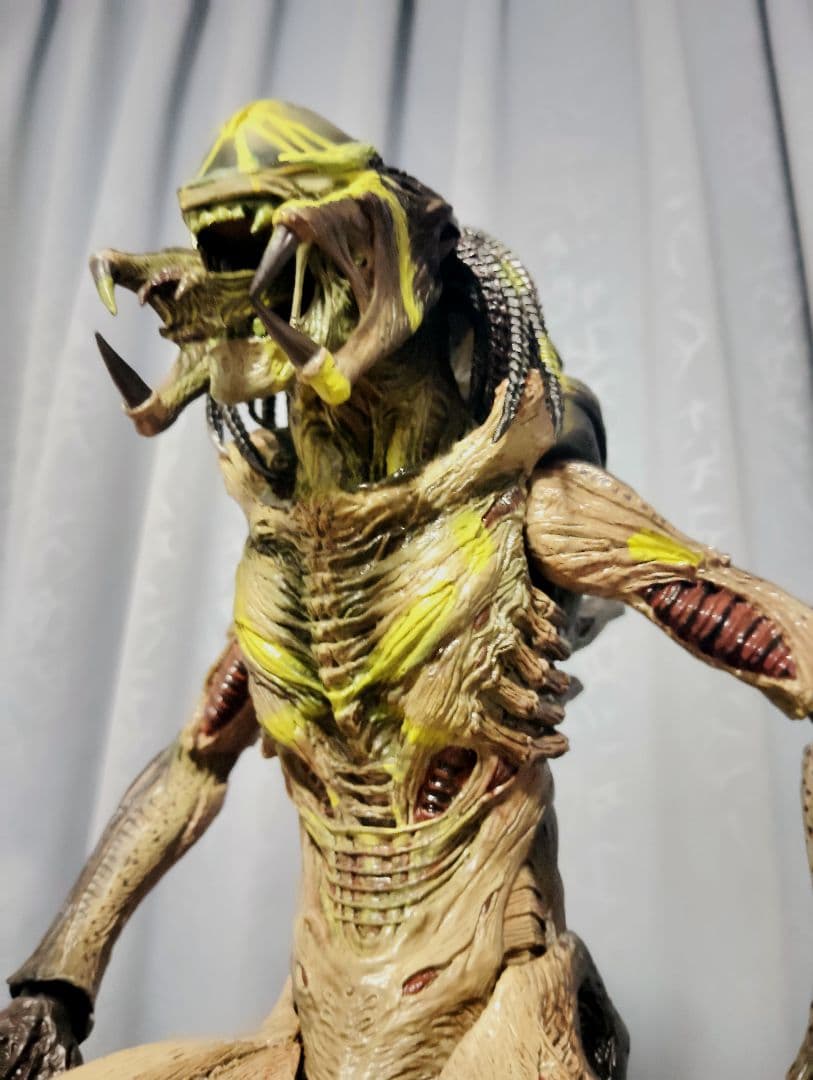 2008.HOTTOYS.MM#074“AVP2 Predalien”