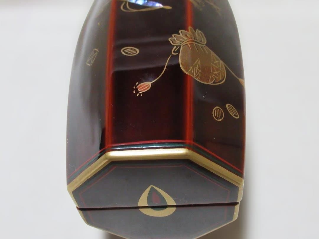 茶道具　宝尽蒔絵　ぶりぶり香合　一星造　共箱