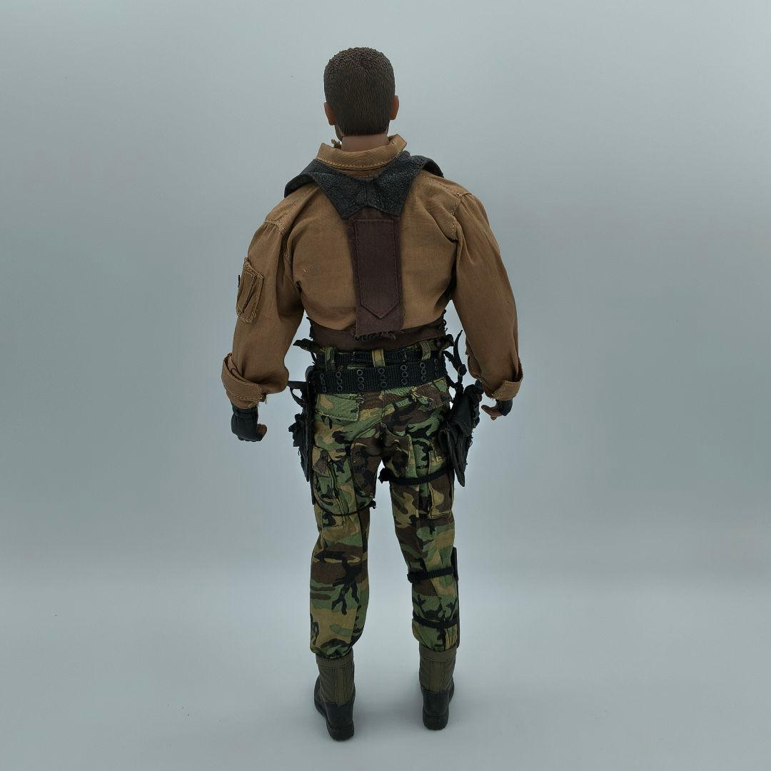 ホットトイズ 1/6 ムービー・マスターピース プレデター ダッチ