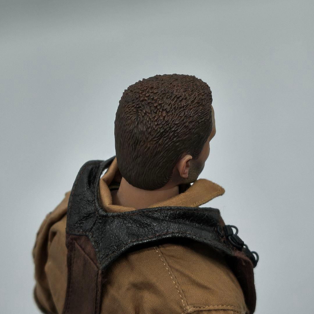 ホットトイズ 1/6 ムービー・マスターピース プレデター ダッチ