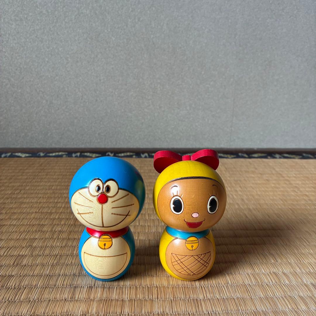 ⭕️現代の名工小椋久太郎超レア朱桂材赤色菊模様大型伝統こけし 伝統