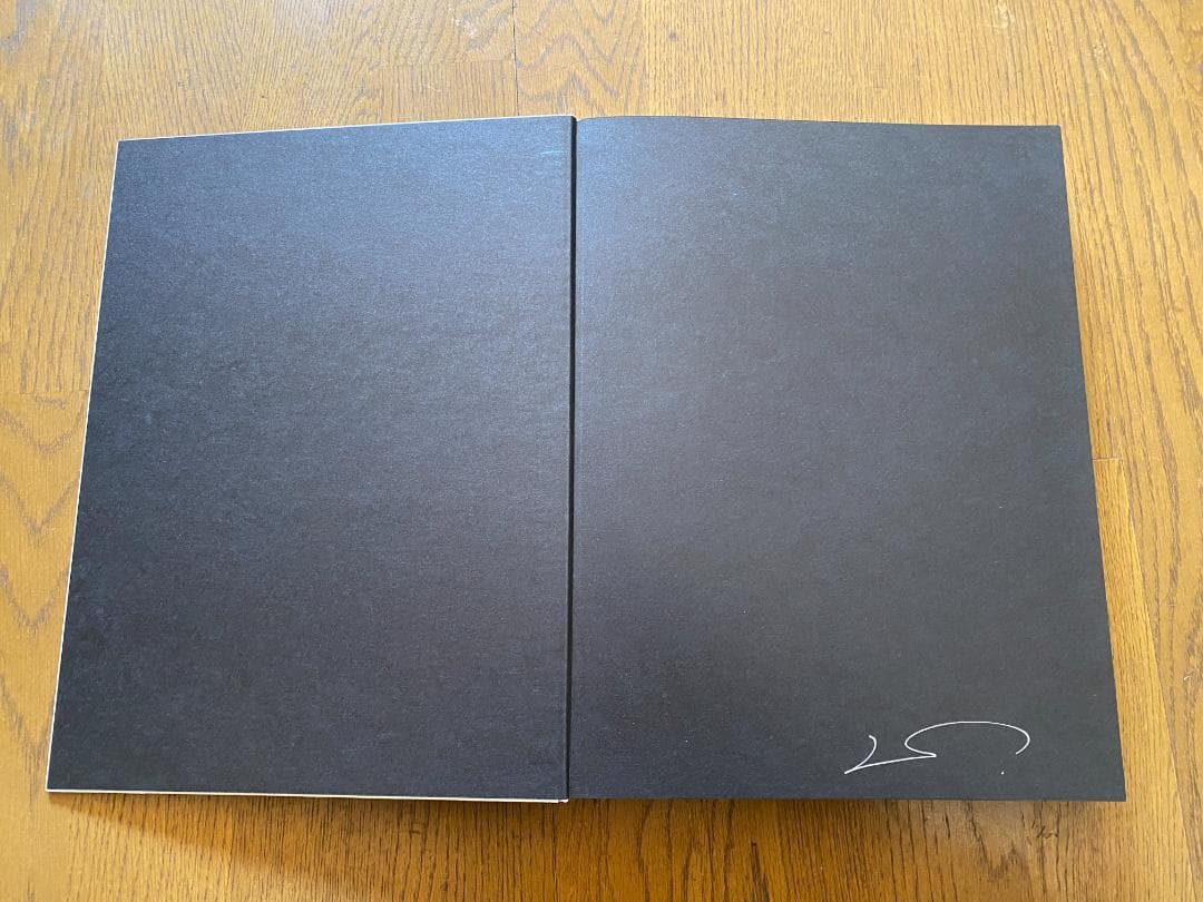 志賀理江子「螺旋海岸」直筆サイン 新品同様