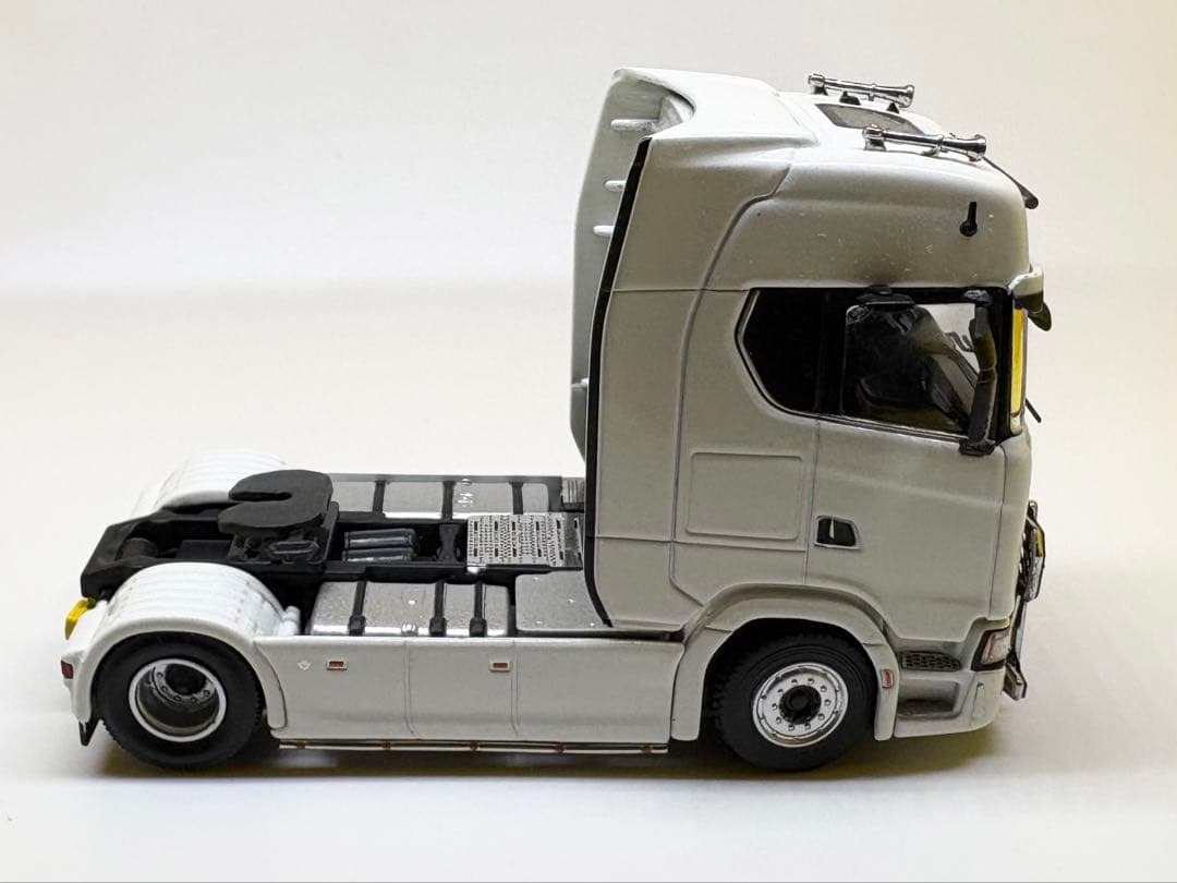 KENGFAI 1/64 スカニア S730 車両運搬トランスポーター 白　希少