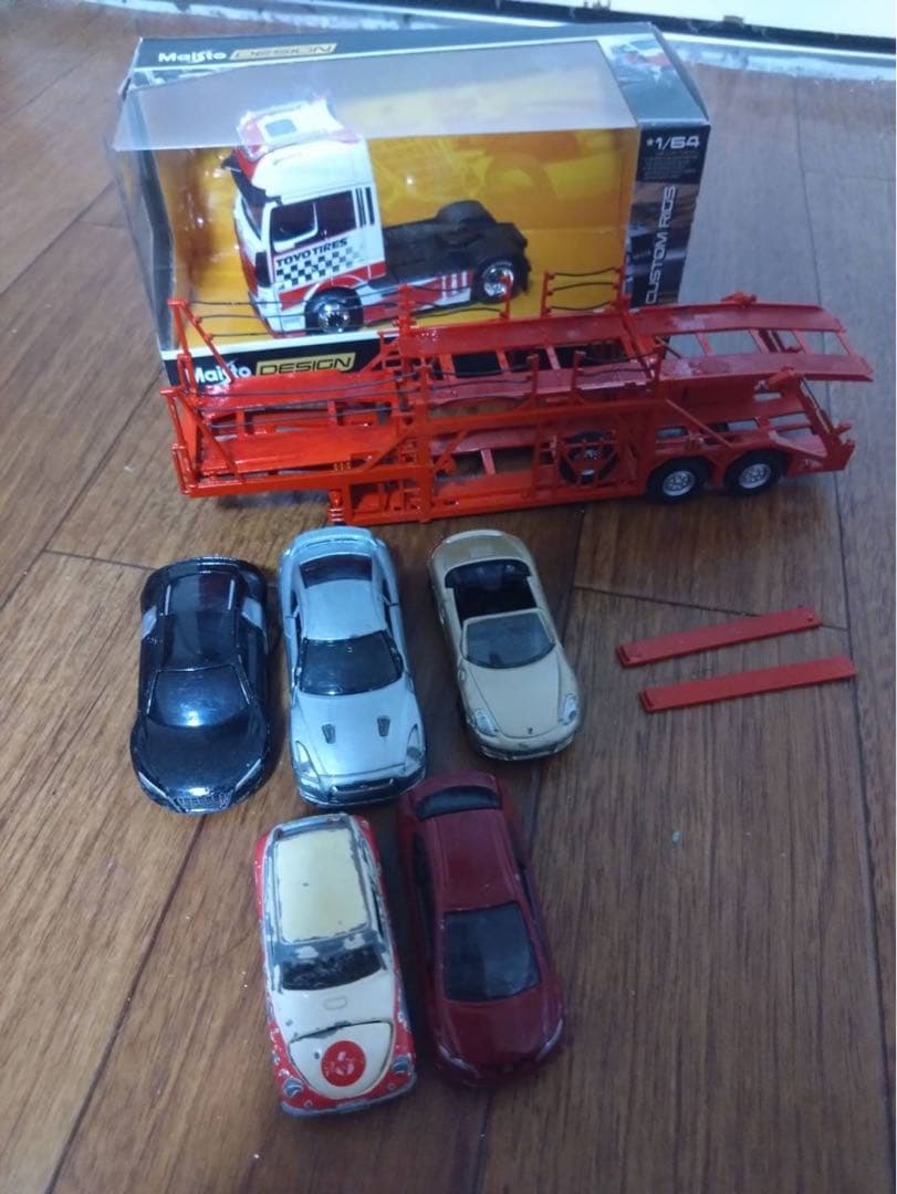 ベンツ1/64　DD-modelsトレーラー　トミカ5台セット