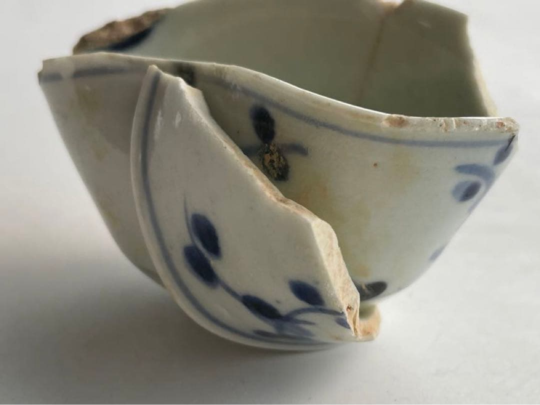 骨董 アンティーク 初期伊万里陶片 染付薺文小碗 盃 酒器 残欠