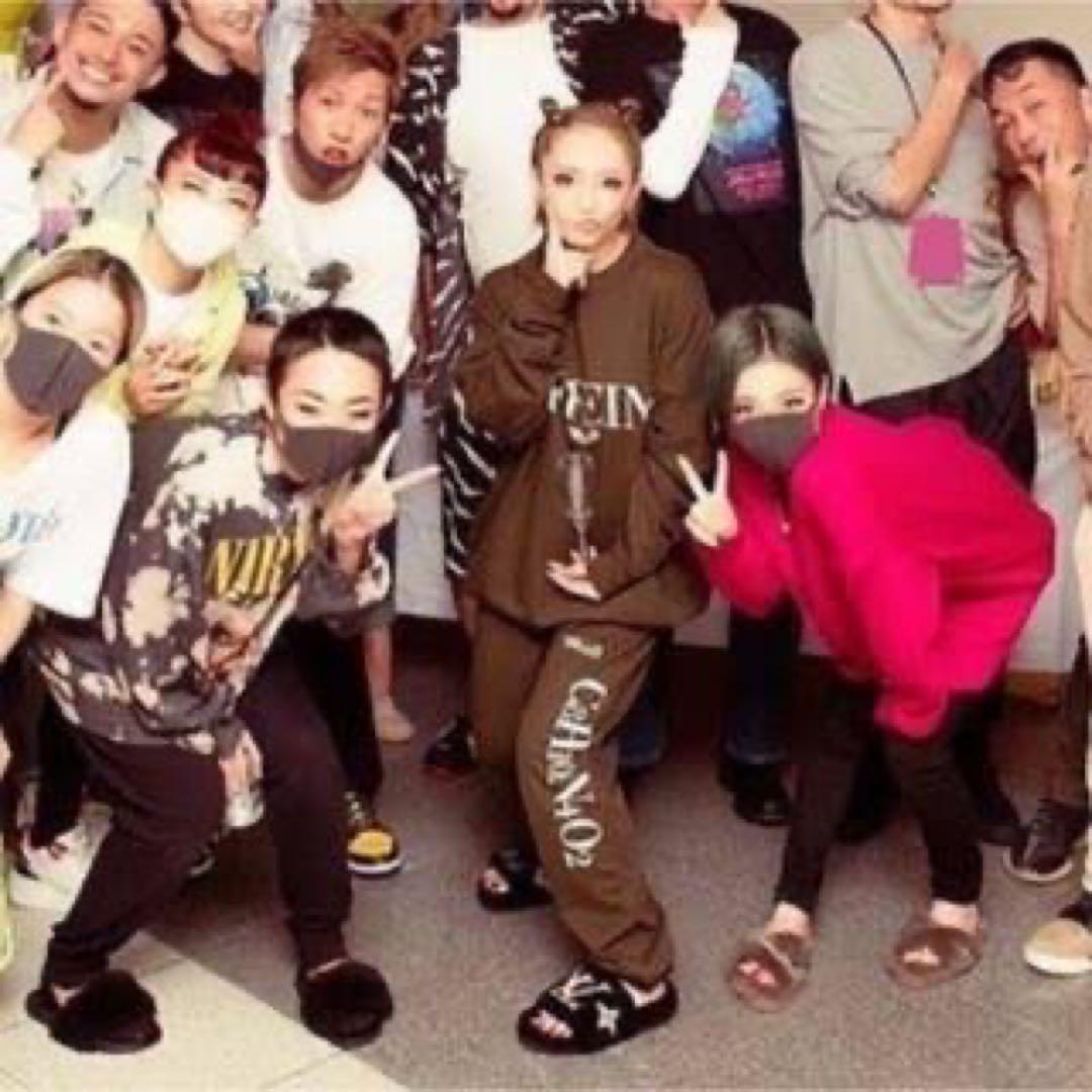 美品☆浜崎あゆみ着用 YELLO イエロー スウェットセットアップ 黒