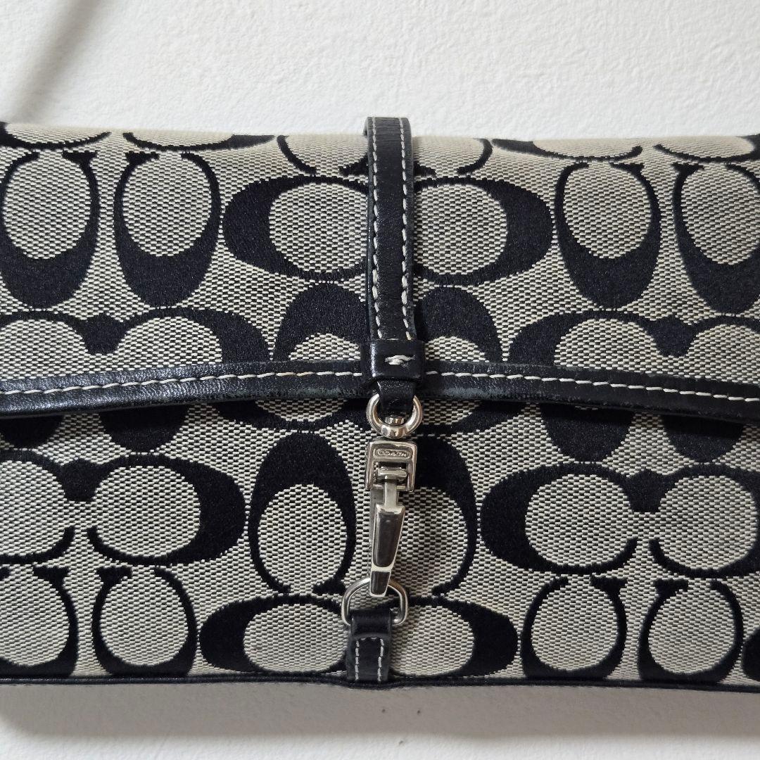COACHアクセサリーポーチ シグネチャー柄キャンバス 　コーチワンショルダー