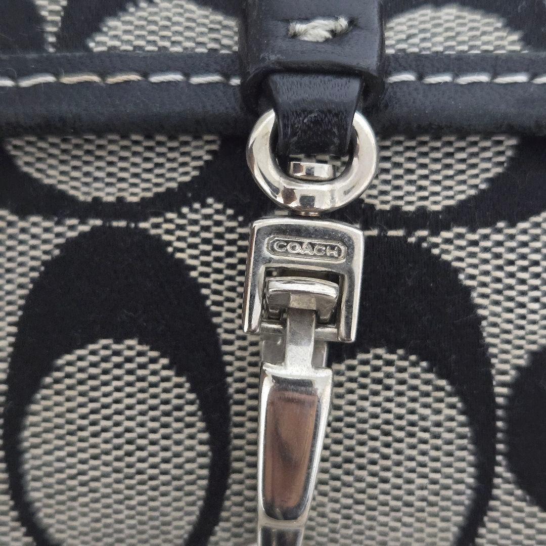 COACHアクセサリーポーチ シグネチャー柄キャンバス 　コーチワンショルダー