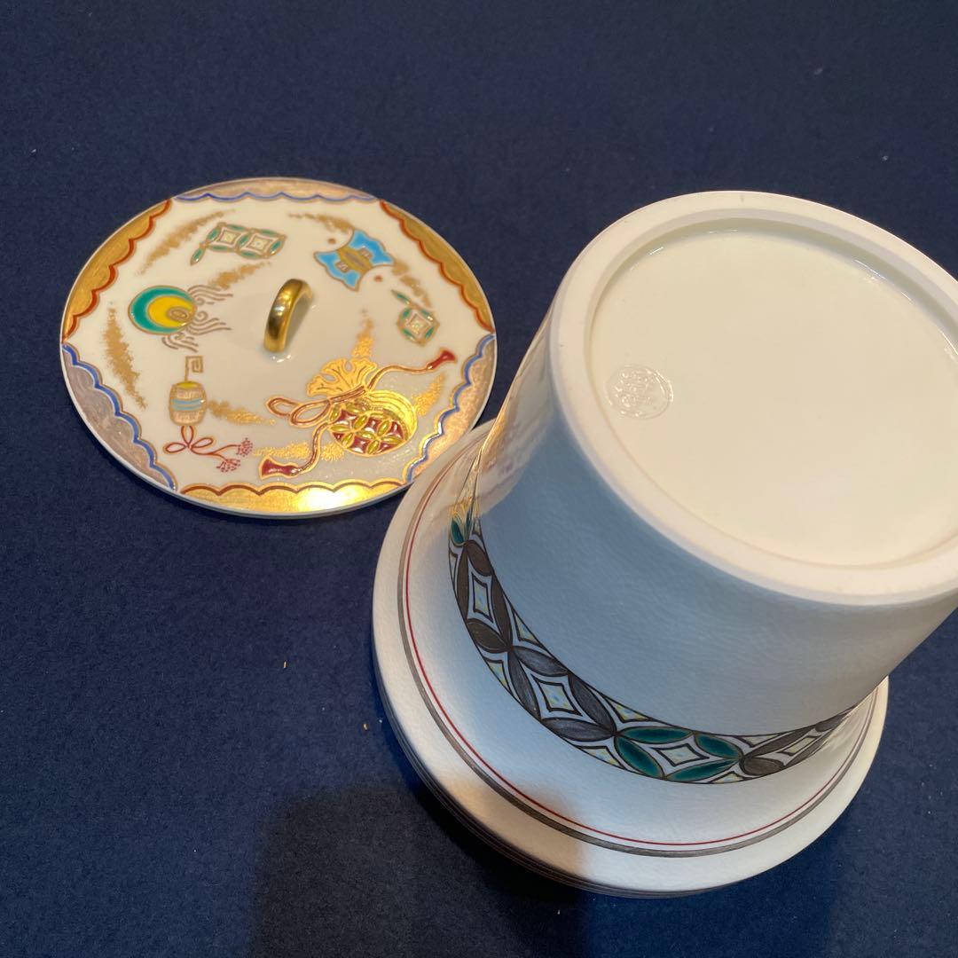 御室窯】の「仁清 七宝 宝尽」『末広 水指』共箱 茶道具 ※美品 - メルカリ