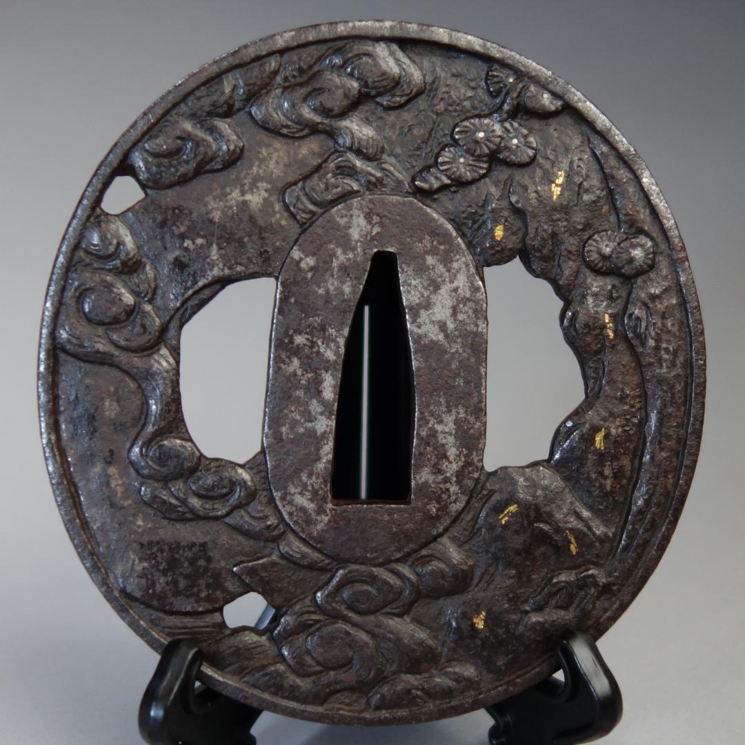 【 銅象嵌 岩窟賢人巻物図鍔 】 鍔 鐔 鉄地 刀装具 日本刀 武具 骨董
