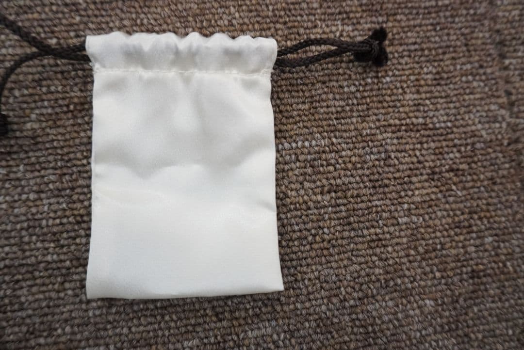 ete リング・エターナル・指輪 ポーチ付き・品質証明書と封筒付き美品