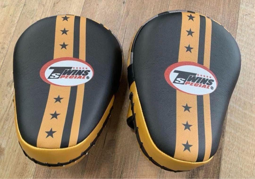 TWINS ペアパンチミット 金 ゴールド 黒