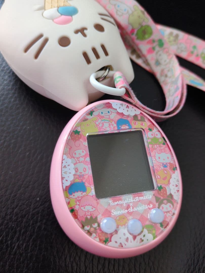 バンダイ たまごっちみーつ サンリオキャラクターズみーつVer ピンク