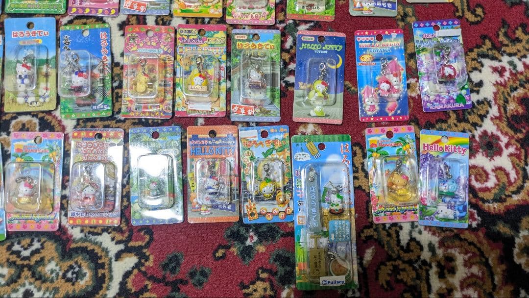 ご当地キティーチャーム70個セット　ハローキティー