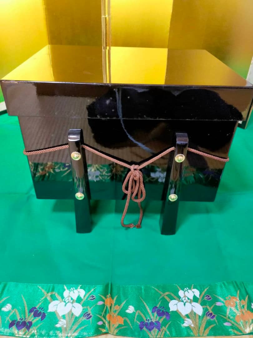 京都島津有職五月人形、大鎧飾り 金屏風、弓、太刀、提灯（灯付）