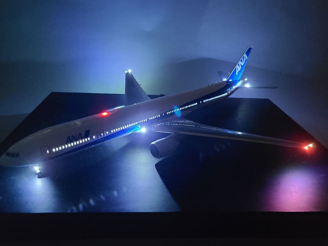 ANA BOEING 777-300 LED 仕様完成品