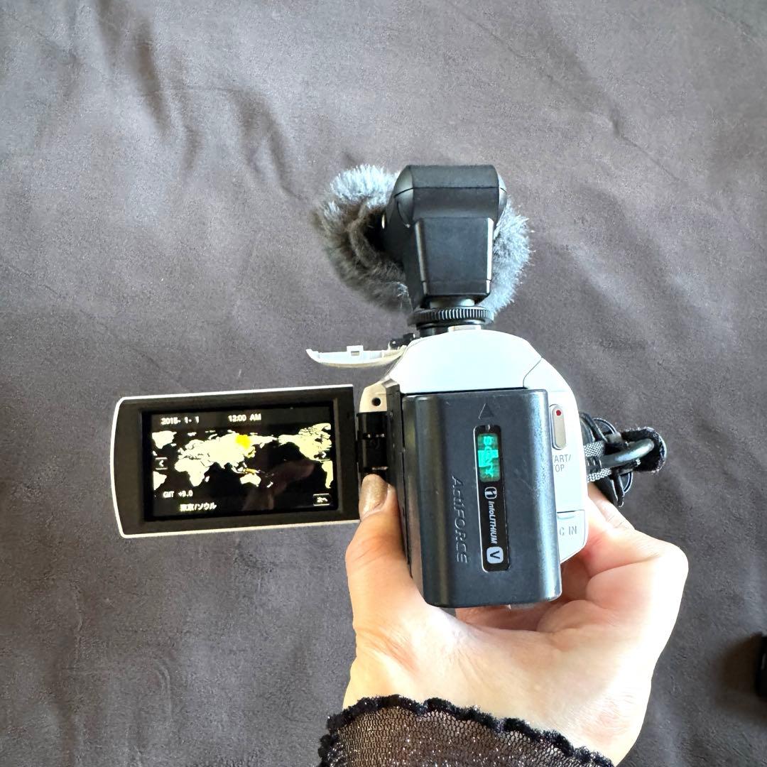 超美品SONYデジタルHDビデオカメラHDR-CX670専用マイク充電器付き白