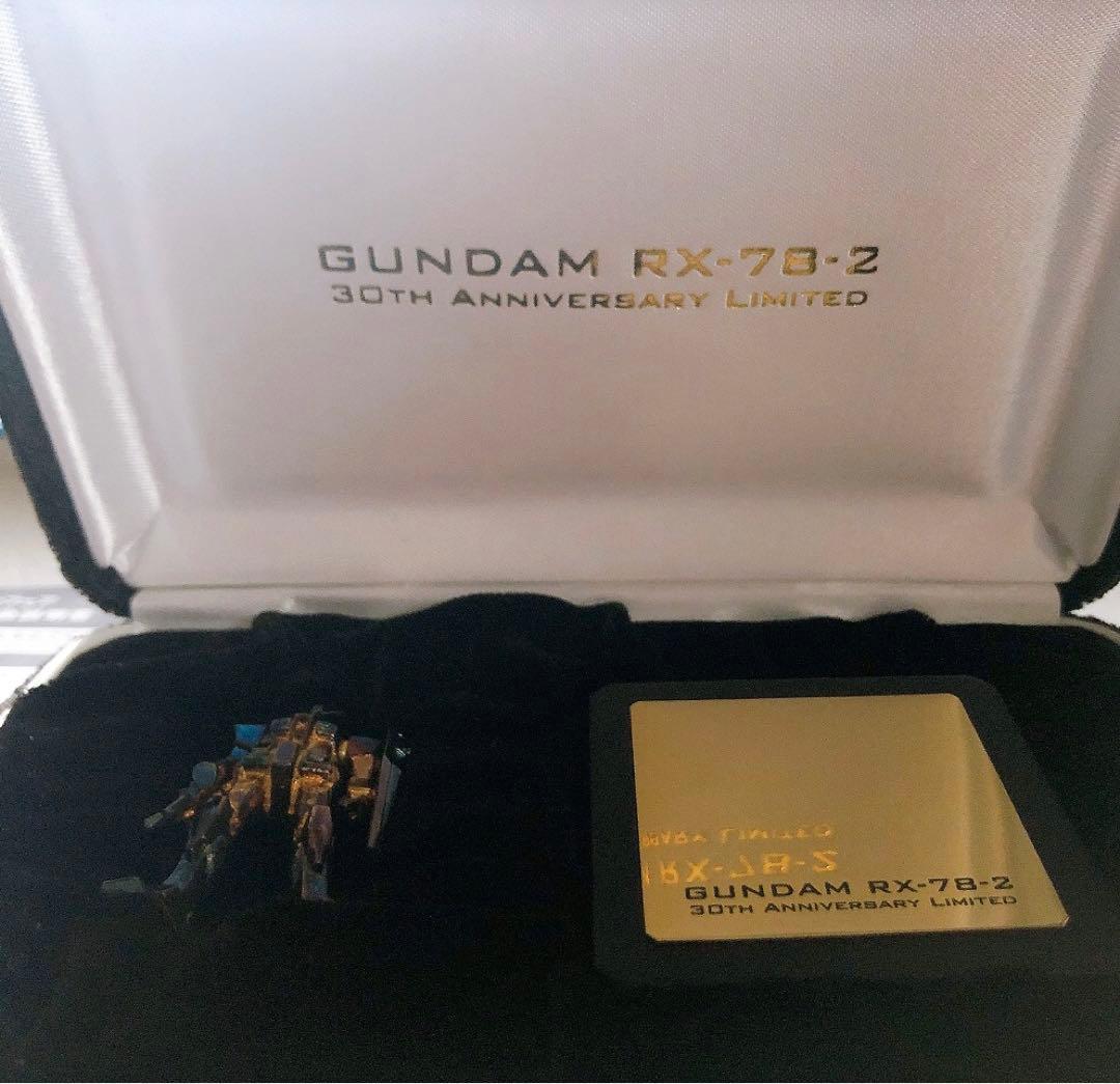 セブン-イレブンフェア 機動戦士ガンダム 純金ガンダム　非売品