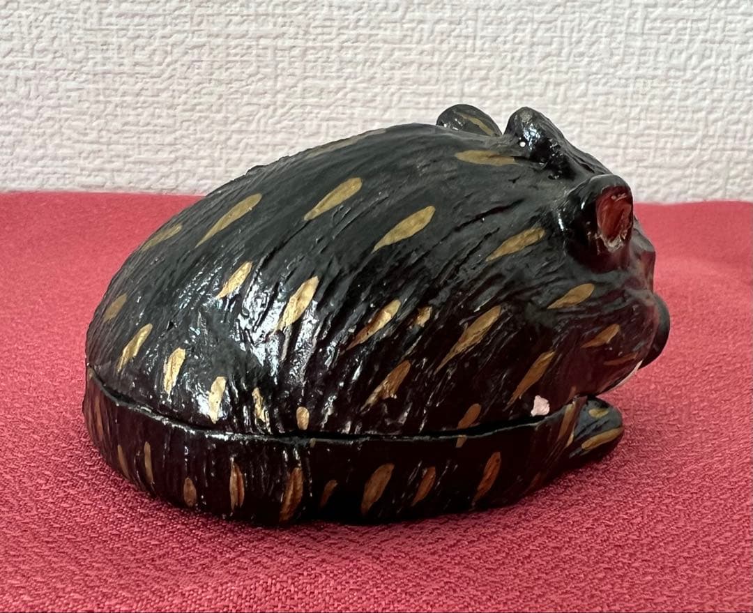 後楽園 残夢軒 御庭焼 三代窯元・坡石 干支 亥香合 箱付き 茶道具