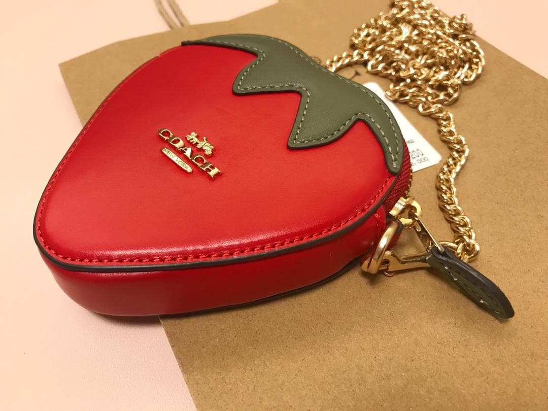 新品coach  ケース ストロベリー