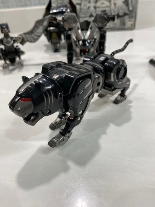 百獣戦隊ガオレンジャーDX超合金百獣合体ガオキングブラックバージョン