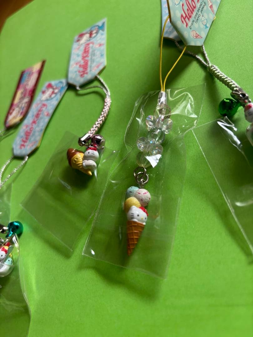 キティ　ストラップ　ソフトクリーム　アイスクリーム　メロンソーダ　ストップ　希少