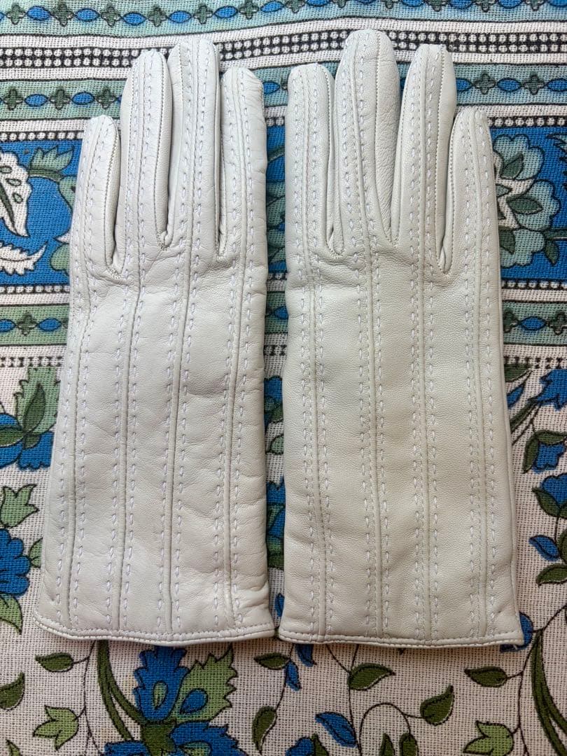 PIUMELLI の革手袋 イタリアサイズ8最終値下げ】PIUMELLI ピウメッリ