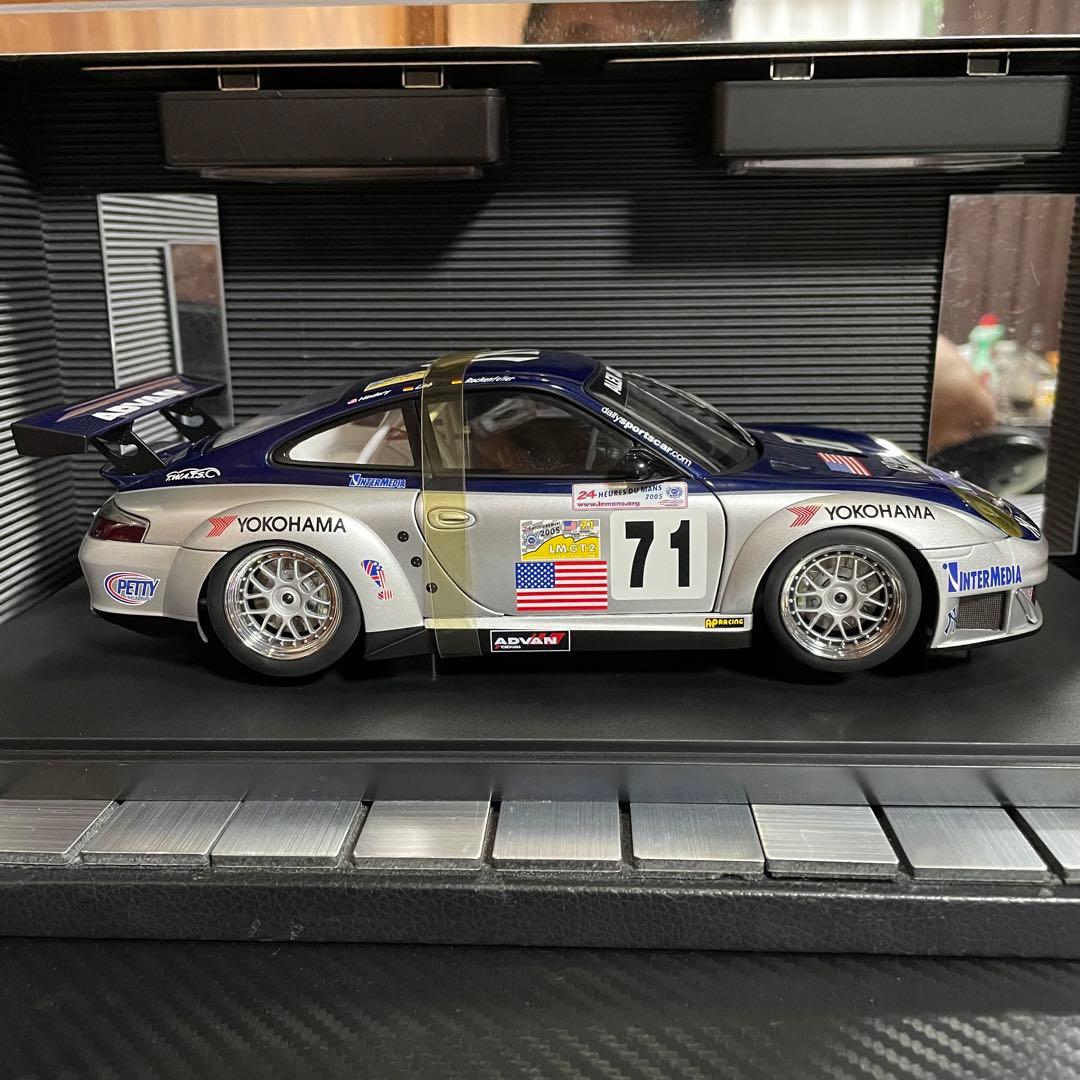 絶版未展示品 オートアート1/18ポルシェ911(996)GT3 RSR2005