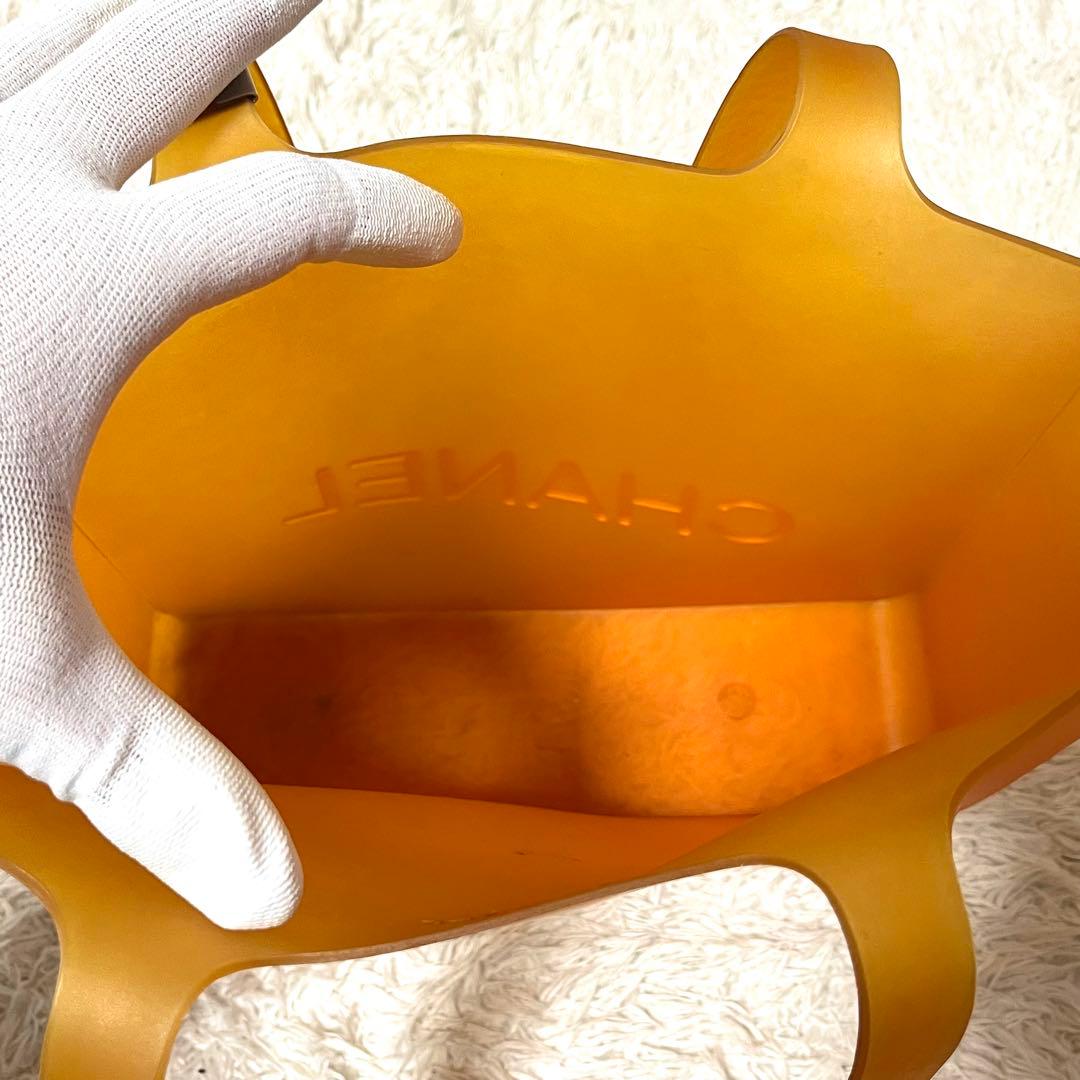 ✨入手困難✨CHANEL ラバートートバッグ ハンドバッグ オレンジ ロゴ金具