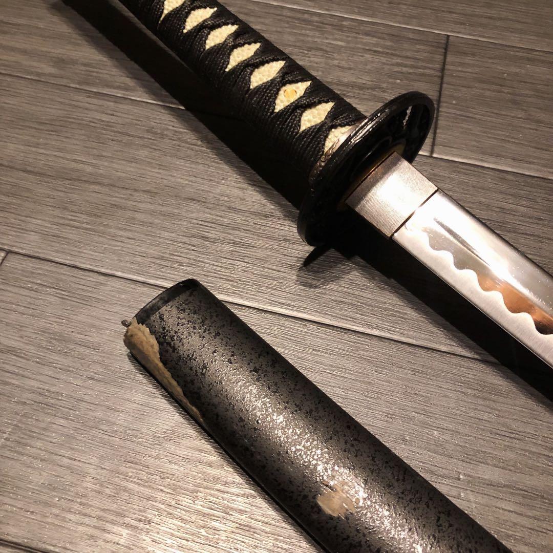 高級模造刀　優波紋　黒拵え　太刀　居合刀