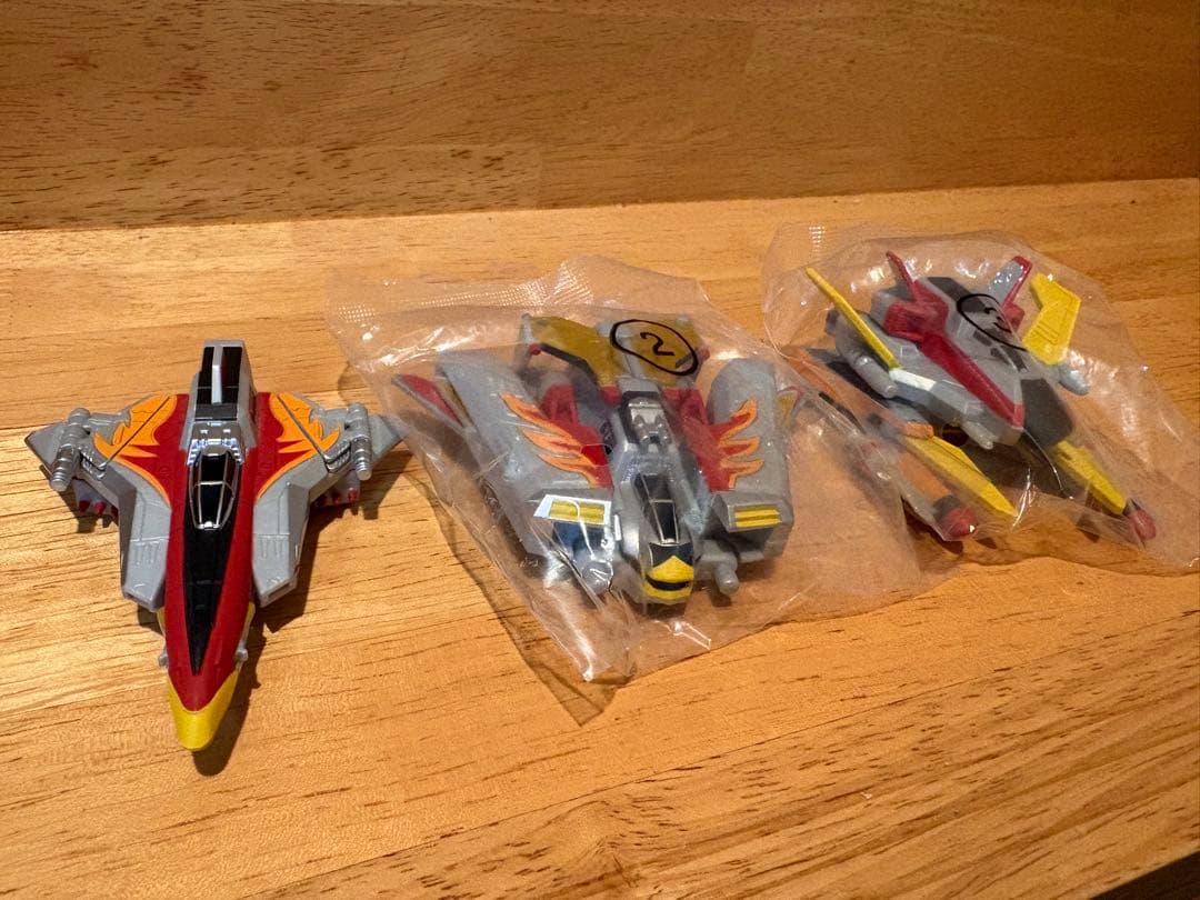 ガンフェニックストライカー　ガンウインガー　ガンローダー　ガンブースター　食玩