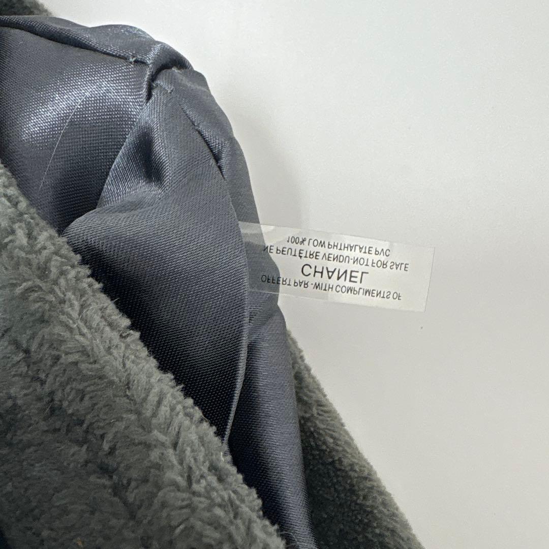 CHANEL グレー スエード ショルダーバッグ ノベルティ
