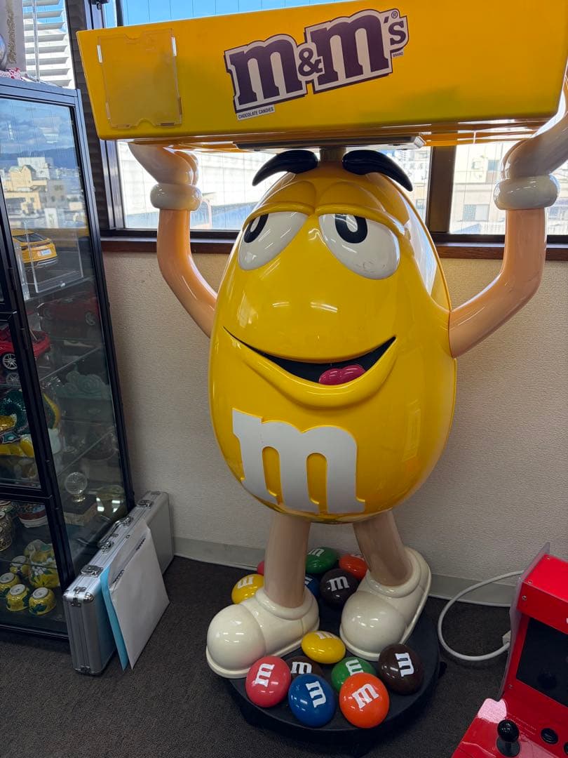 M&M's イエローキャラクター スタンディングフィギュア