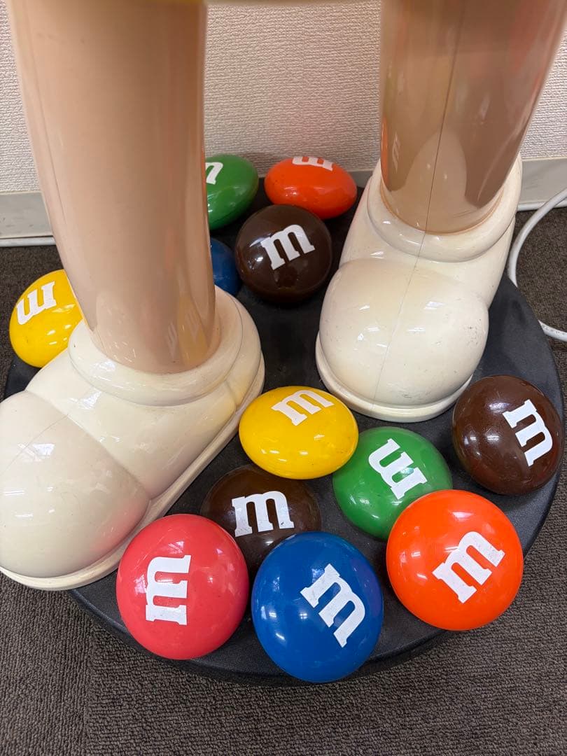 M&M's イエローキャラクター スタンディングフィギュア