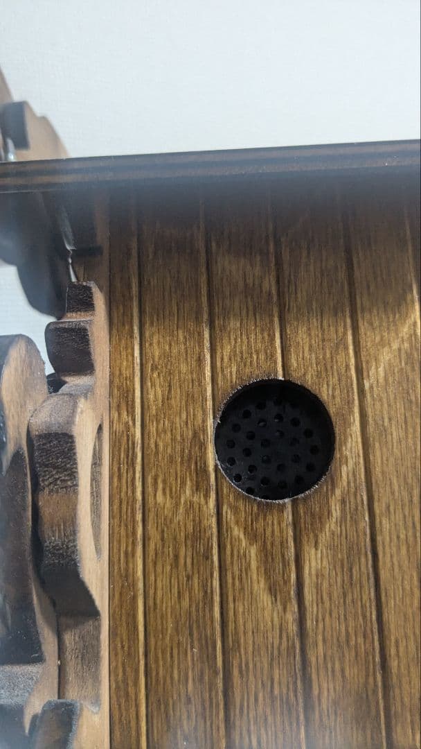 ドイツ製　クォーツ式鳩時計　森の時計