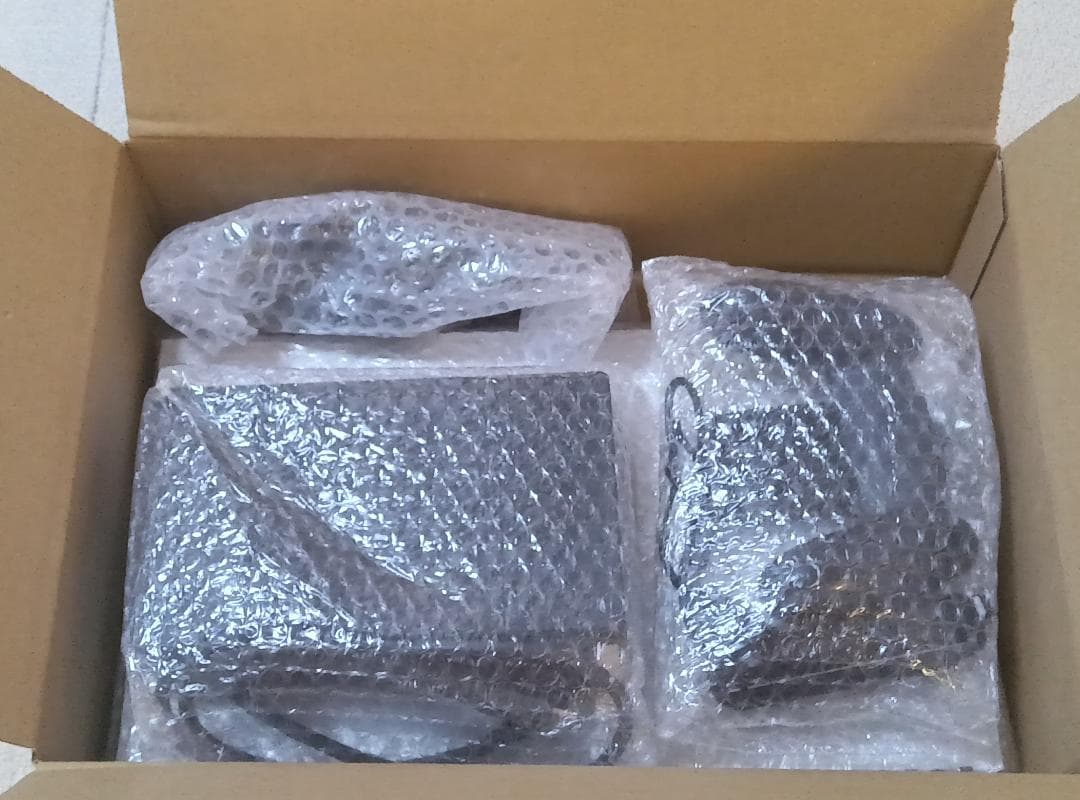 yy Nintendo Switch 本体と付属品一式【送料込み】