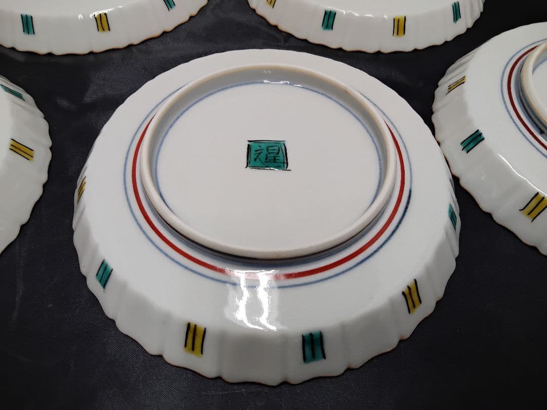 北出星光作　色絵金彩　競花文組皿　５客　共箱有　M１２７０