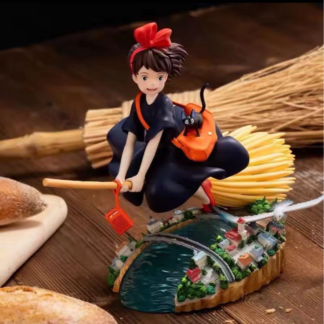 魔女と猫箒飛ぶフィギュア箱付き未使用未開封