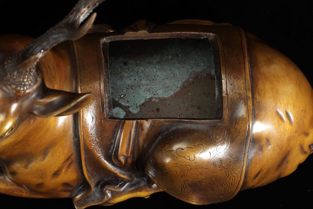 金工師 宗信造 蝋型鋳造 銅製 鹿 香炉 共箱 細密彫刻 置物 古美術品 骨董品