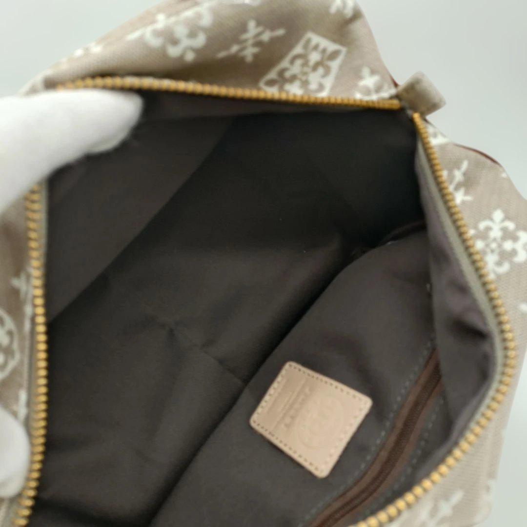 6-6 新品　russet　ラシット　ハンドバッグ