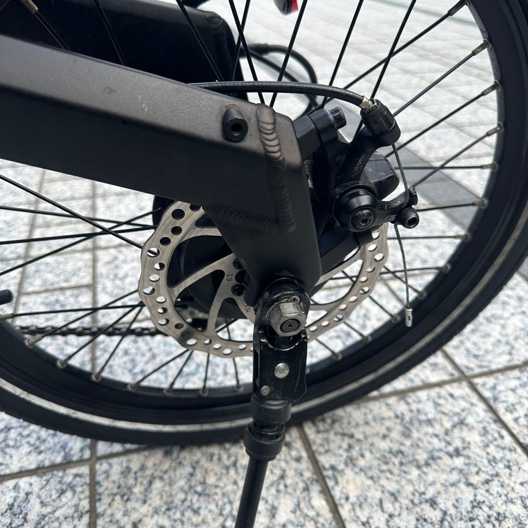 ゴン　ベスビー BESV PSA1 電動アシスト自転車 20インチ 白黒