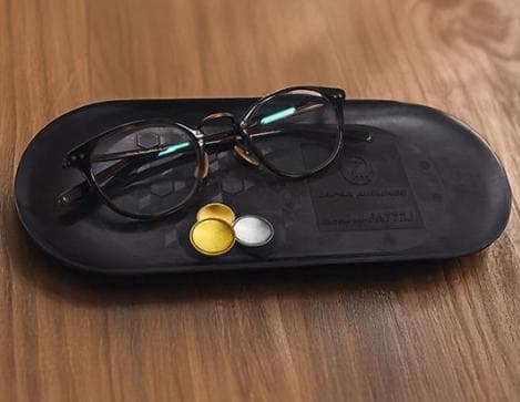 激レア新品】JAL 777 CFRPマルチトレー 退役 JA772J【匿名】 - メルカリ