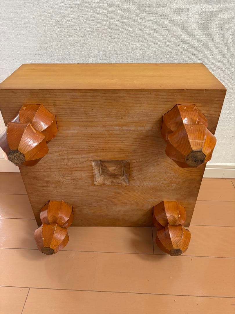 本格囲碁セット　基盤　蛤碁石　黒石　脚/へそ　桐のケース付き